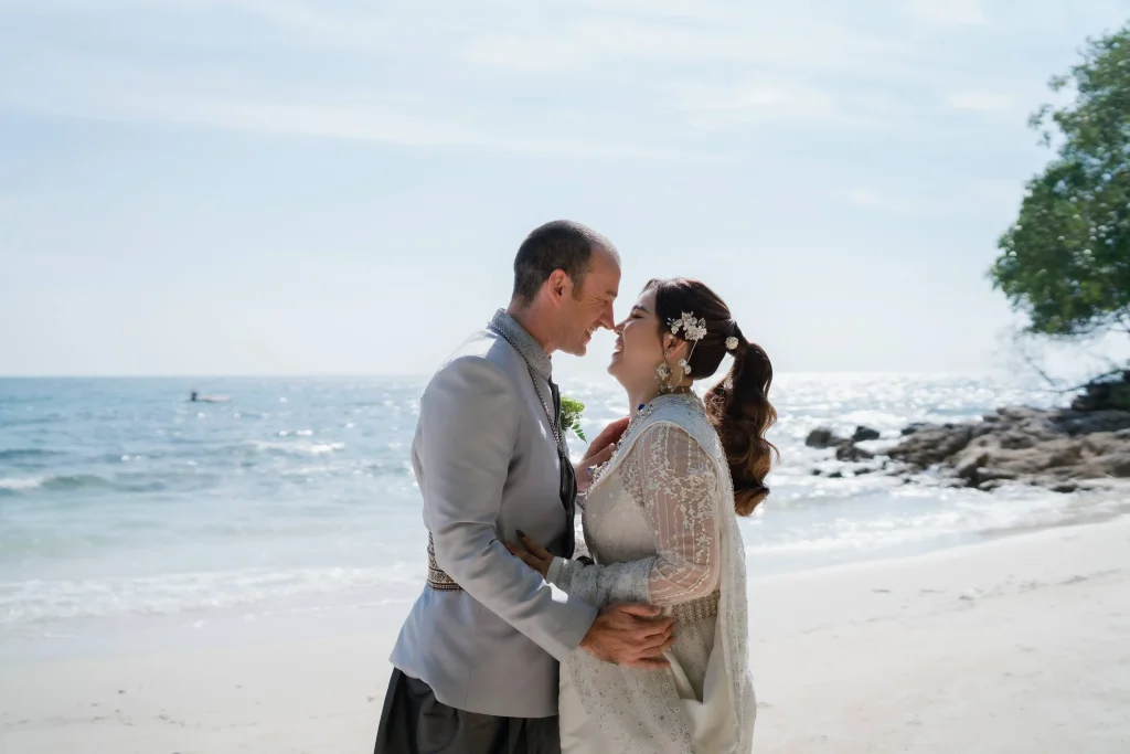 Nick and May wedding on Tub Tim - Koh Samet